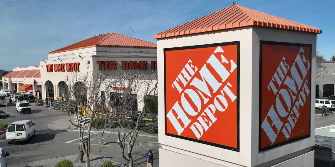 Rappresentazione visiva dell'articolo: Consumi e investimenti negli USA: cosa sta succedendo al cliente retail americano?